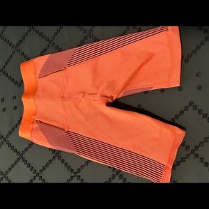 Fabletics bike shorts size small never worn